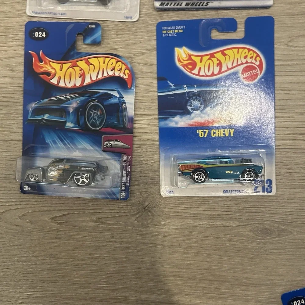 Hot Wheels Lot Of 4 Chevy Diescast Cars 1:64
